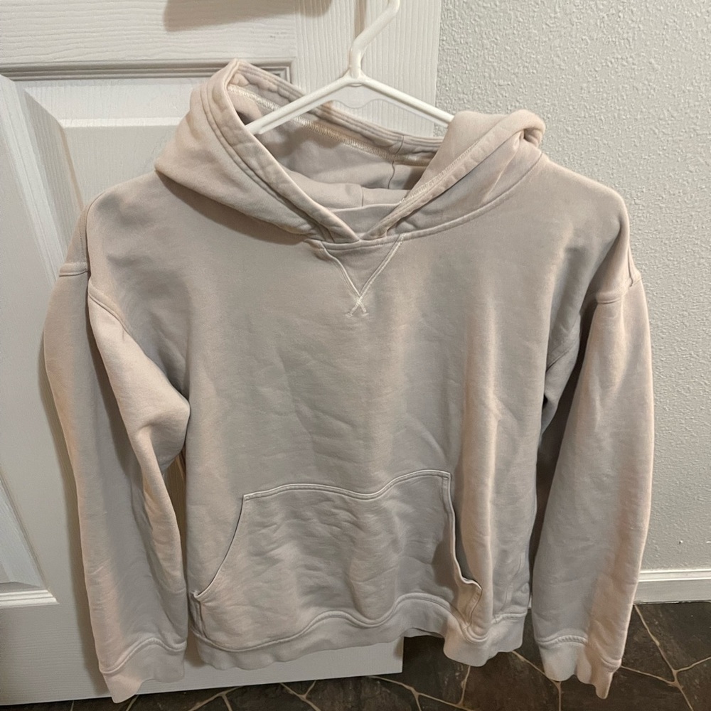 Lululemon sweatshirt